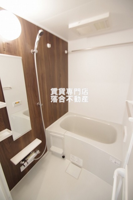 バス・シャワールーム　浴室乾燥機付き
