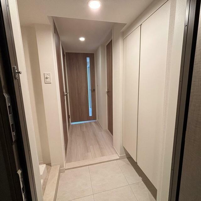 玄関　※写真は同タイプ住戸です。