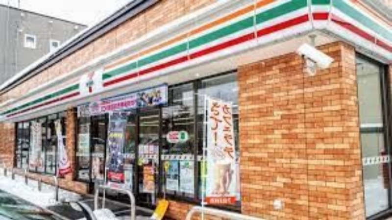 コンビニ　セブンイレブン札幌発寒6条13丁目店（コンビニ）まで143m