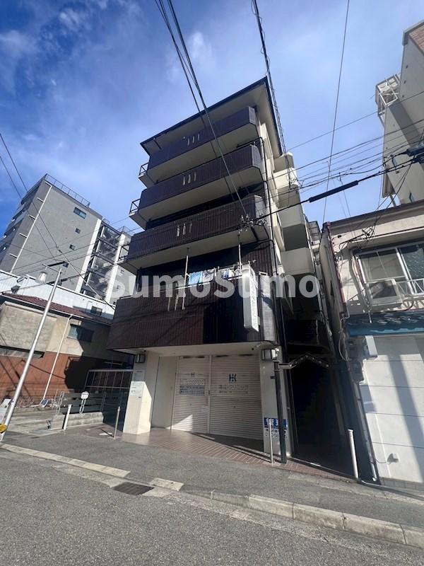 建物外観　落ち着いた雰囲気の外観です