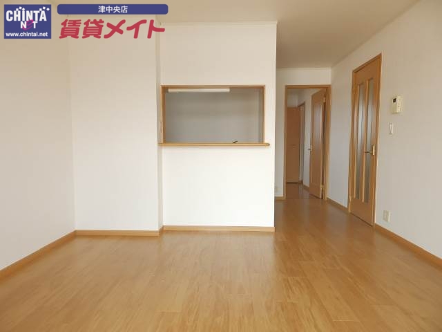 居室・リビング　同型参考写真