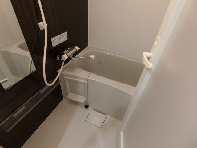 バス・シャワールーム　他のお部屋の参考写真となります。