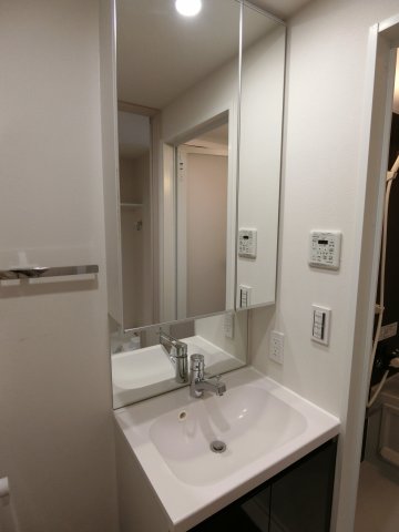 洗面設備　他のお部屋の参考写真となります。