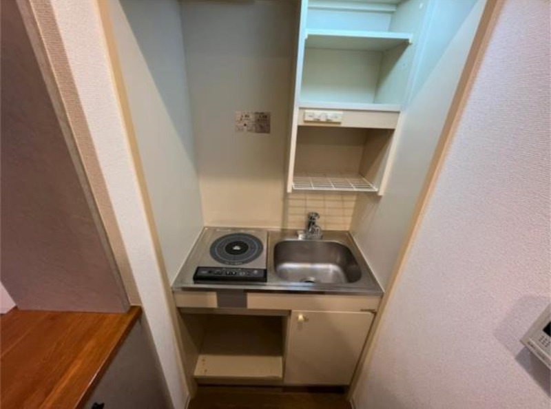 キッチン　コムロンド四谷三丁目