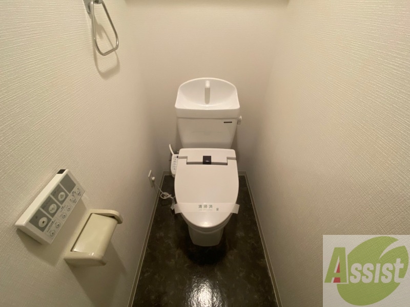 トイレ　ウォシュレット機能がついたトイレ。安心して使用できますね。