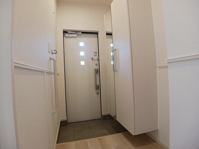 玄関　収納もある玄関です