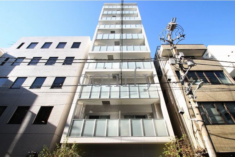 建物外観　タイル貼りの重厚感のある外観
