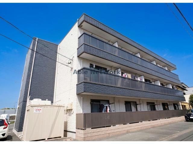 建物外観　駐車場