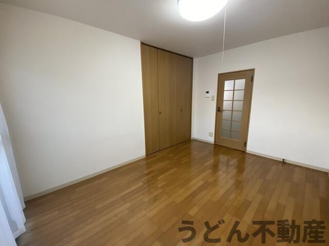 居室・リビング　うどん県のお部屋探しはうどん不動産へ うどんちゃんとLINE