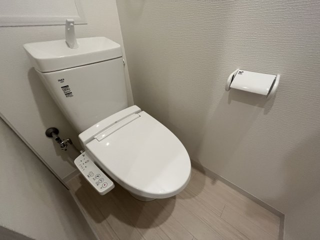 トイレ　ウォシュレット付きのトイレです♪