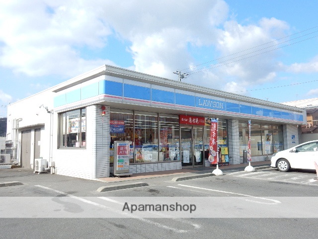 コンビニ　ローソン辛川市場店（コンビニ）まで206m