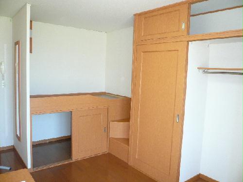 収納　※同タイプ部屋の写真となります（ベッド・収納）