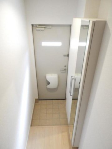 玄関　シンプルで使いやすい玄関です