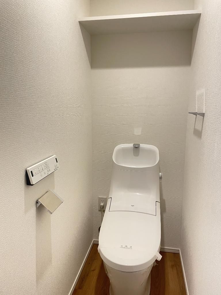 トイレ　別タイプ部屋　参考写真です