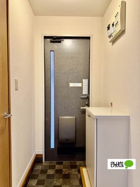 玄関　他のお部屋の写真です
