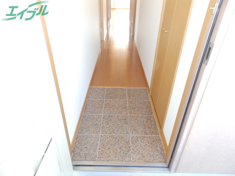玄関　別部屋参考写真です