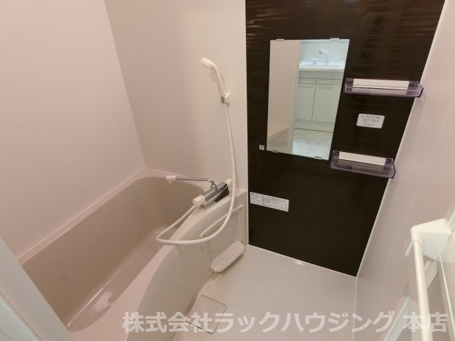 バス・シャワールーム　写真は別室になります。現況を優先します。