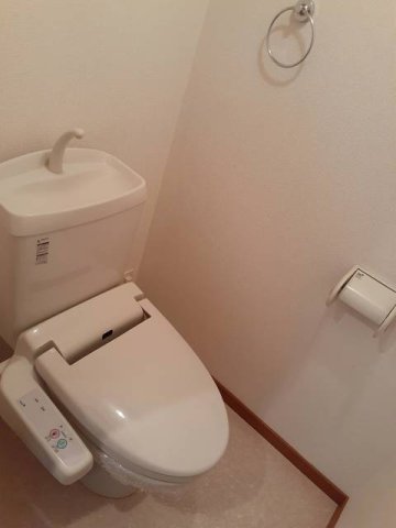 トイレ　シンプルで使いやすいトイレです