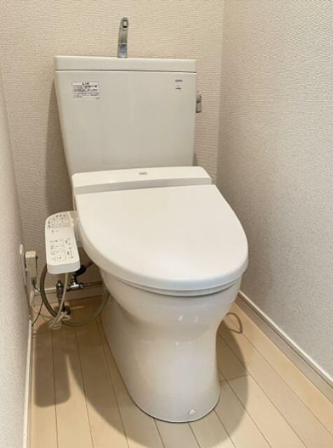 トイレ　※同仕様写真含む