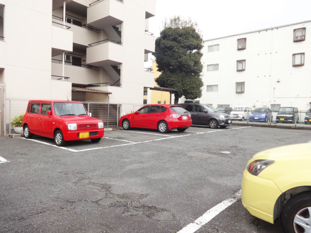 駐車場　敷地内駐車場付き☆月額１００００円で利用ＯＫです♪