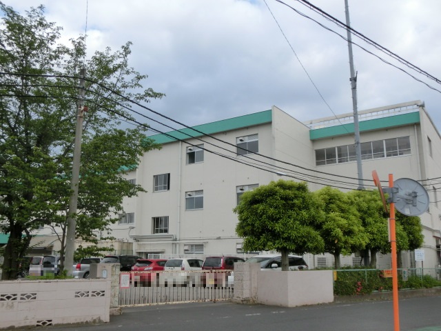 小学校　久喜市立鷲宮小学校（小学校）まで2138m