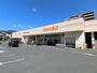 スーパー　万惣呉東中央店（スーパー）まで77m