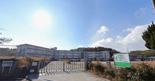小学校　桑名市立久米小学校（小学校）まで1068m