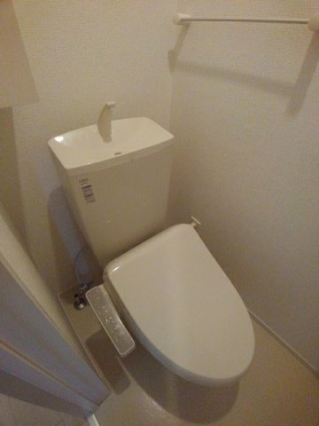 トイレ　シンプルで使いやすいトイレです