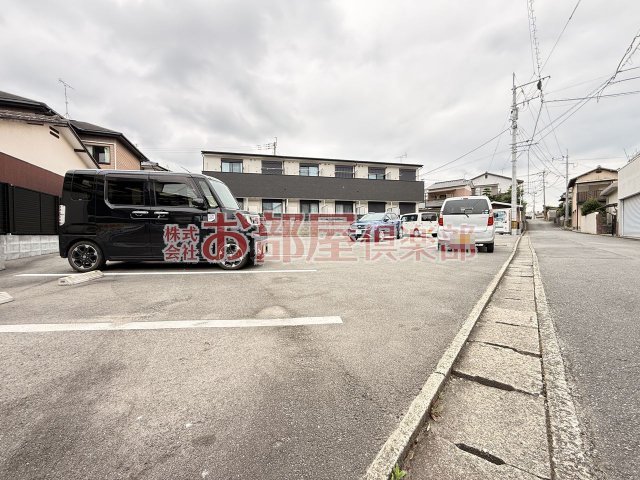 駐車場　車をお持ちの方に嬉しい駐車場付きの物件です