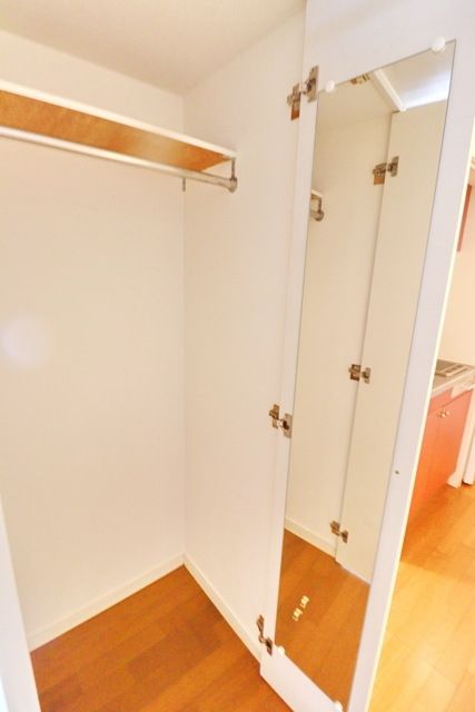 収納　同物件別部屋写真
