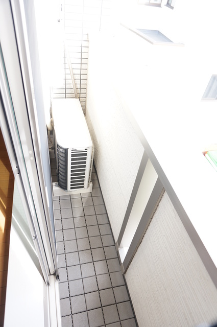 バルコニー　別部屋同間取り写真