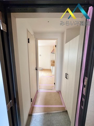 玄関　自社撮影写真　建築中