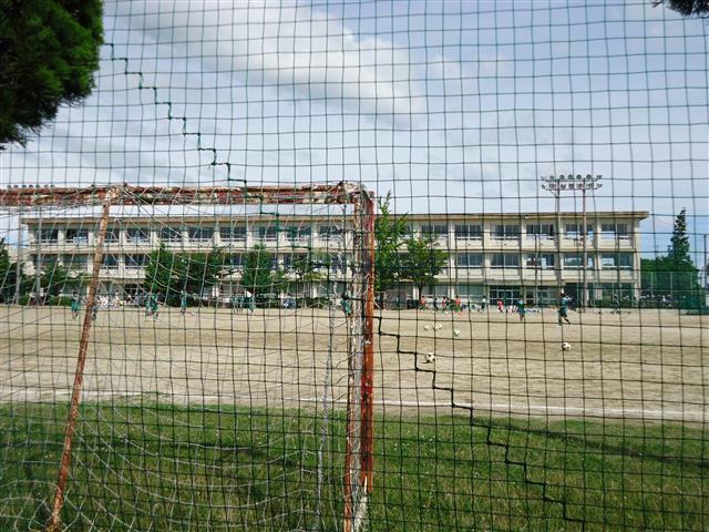 中学校　碧南市立西端中学校（中学校）まで1614m