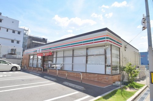 コンビニ　セブンイレブン 大阪横堤4丁目店（コンビニ）まで677m