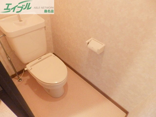 トイレ　反転タイプ写真