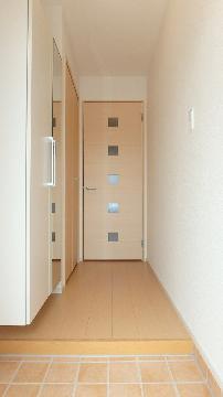玄関　女性に嬉しい姿見付の大きな下駄箱♪（イメージ）