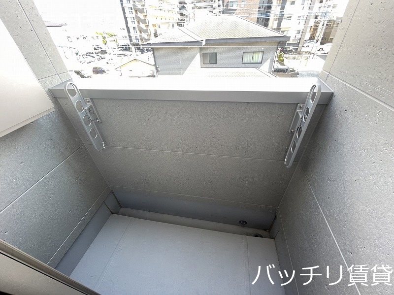 バルコニー　同型タイプの為現状優先