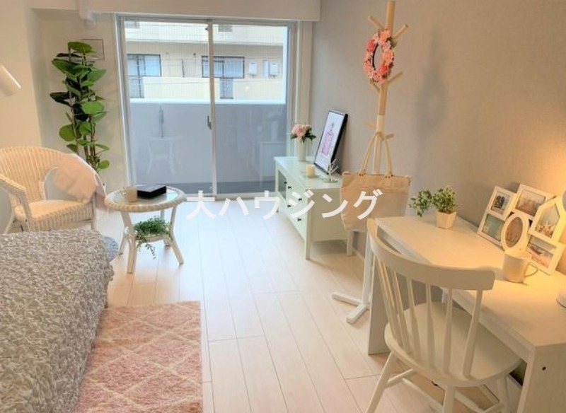 居室・リビング　家具家電は付きません