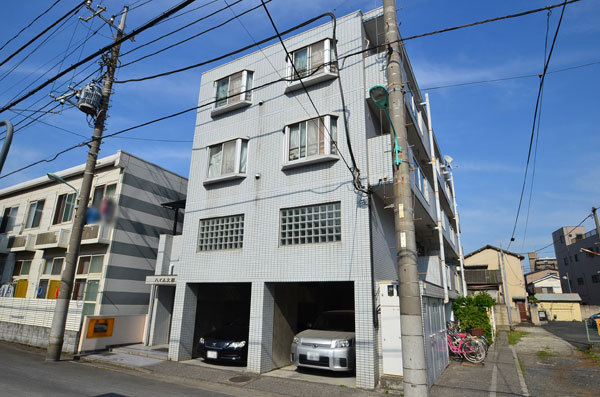 建物外観　角地のため、日当たり良好です！