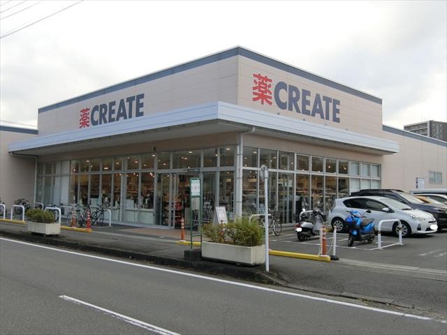 ドラックストア　クリエイトＳ・Ｄ三島文教町店（ドラッグストア）まで708m