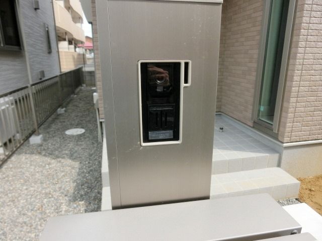 エントランス　カメラ付きインターホンでセキュリティもバッチリ