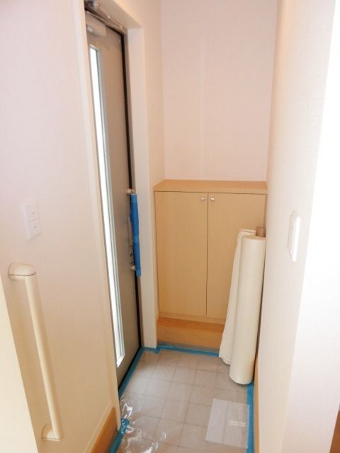 玄関　シューズボックス付きの玄関です