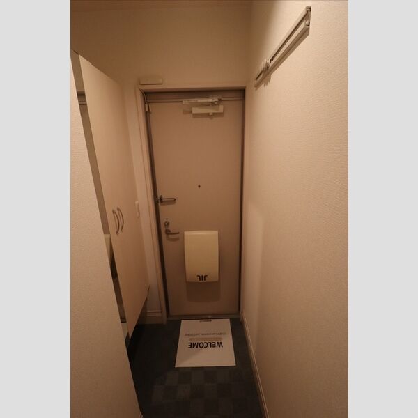 玄関　玄関内側