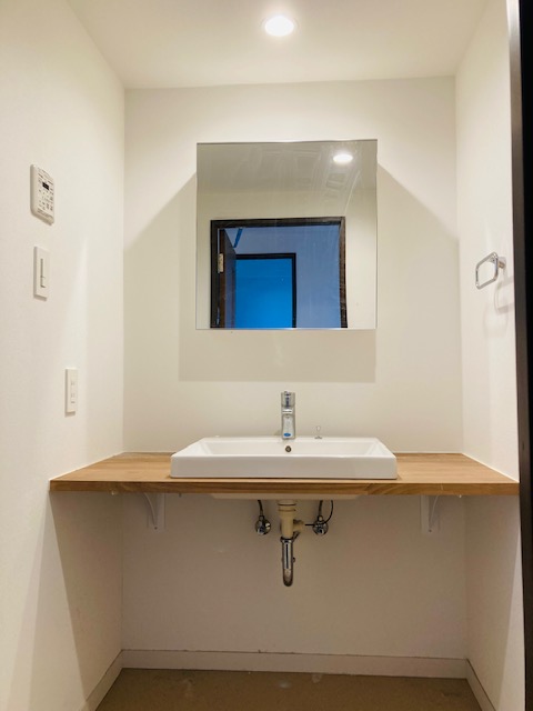 洗面設備　※同じ建物の別のお部屋の写真です。