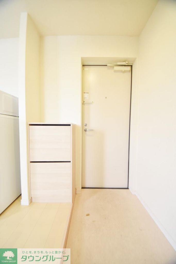 玄関　同建物別物件
