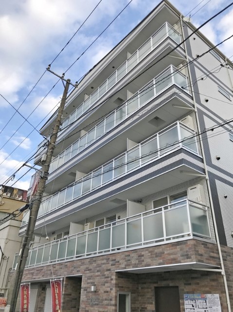 建物外観　５階建ての賃貸マンション
