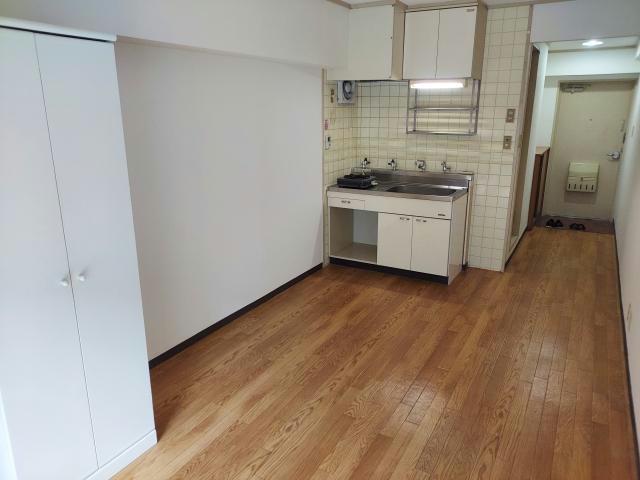 チサンマンション桜通久屋の居間写真