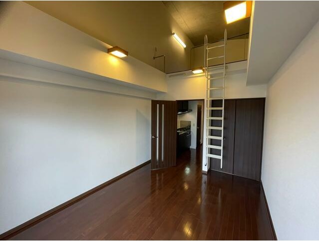 居室・リビング　開放感のあるゆったりとしたお部屋です♪