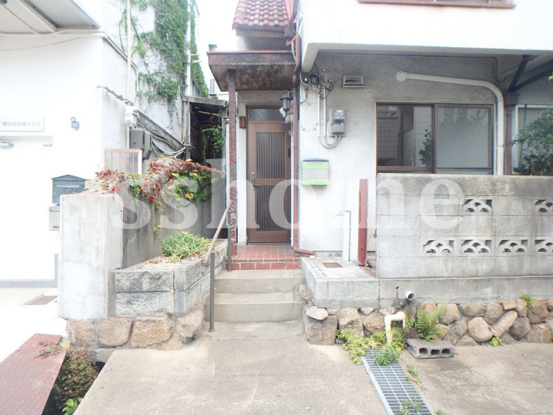 エントランス　建物入口