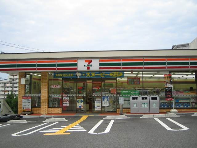 コンビニ　セブンイレブン 神戸日向2丁目店（コンビニ）まで751m